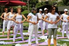 ABANT'TA YOGA YAPTILAR...