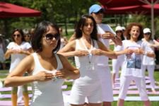 ABANT'TA YOGA YAPTILAR...