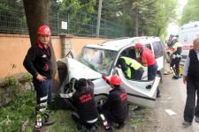 AĞACA ÇARPARAK DURABİLDİ