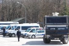 AİBÜ'DE NEVRUZ GERGİNLİĞİ