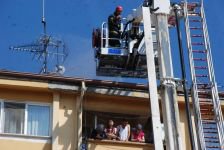 APARTMANIN YANGIN PANİĞİ...