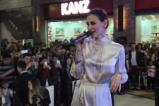 AYŞE HATUN HİGHWAY'DE HAYRANLARIYLA BULUŞTU
