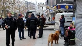 BIRAKIN EKMEĞİNİ KAZANSIN