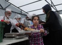 BU SOFRADA KİMSENİN ÜSTÜNLÜĞÜ YOK...