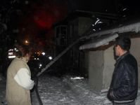 ÇARESİZ ANNE GÖZYAŞLARINA BOĞULDU