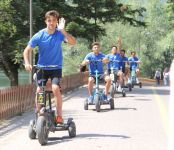 ÇOCUKLAR GİBİ EĞLENDİLER