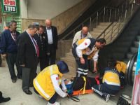 EŞİNİN YANINDA AYRILAMADI...