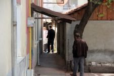 EVİNDE ÖLÜ BULUNDU....