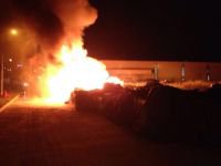 FABRİKADA KORKUTAN YANGIN