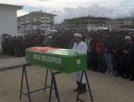 GÖZYAŞLARI İÇİNDE TOPRAĞA VERİLDİ