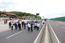 HİGHWAY YOLU KAPANDI ESNAF AYAKLANDI