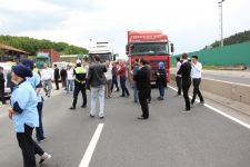 HİGHWAY YOLU KAPANDI ESNAF AYAKLANDI