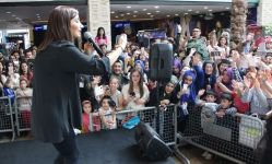 HİGHWAY'DE İREM DERİCİ COŞKUSU