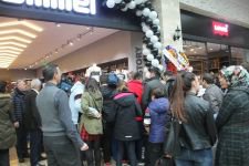 HİGHWAY'DE PASCAL VE MERVE İZDİHAMI