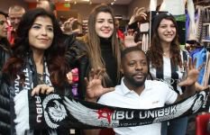 HİGHWAY'DE PASCAL VE MERVE İZDİHAMI