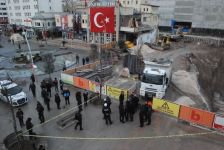 KAMYONUN ALTINDA CAN VERDİ