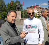 MAHMUT ALAN'DAN TİŞÖRTLÜ PROTESTO