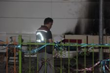 OKULU YAKMAK İSTEDİ