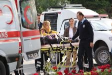 OTOMOBİL AĞACA ÇARPARAK DURDU