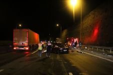 OTOMOBİL PARAMPARÇA OLDU, 3 KİŞİ ÖLDÜ