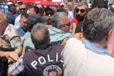 POLİS CHP'Lİ GRUBA MÜDAHALE ETTİ