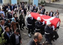 ŞEHİT KAYMAKAMIMIZ GÖZYAŞLARIYLA TOPRAĞA VERİLDİ