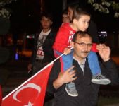 ŞEHİT POLİSİMİZ İÇİN YÜRÜDÜLER