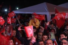 ŞEHİT POLİSİMİZ İÇİN YÜRÜDÜLER