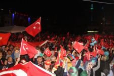 ŞEHİT POLİSİMİZ İÇİN YÜRÜDÜLER