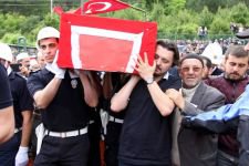 ŞEHİT POLİSİMİZ TOPRAĞA VERİLDİ.