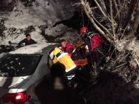 SÜRÜCÜ 45 DAKİKADA KURTARILDI