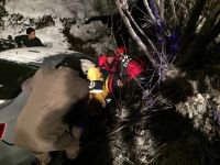 SÜRÜCÜ 45 DAKİKADA KURTARILDI