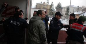 SÖZDE ÖĞRETMEN, UTANMAZ....