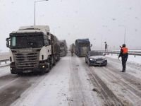 TIR'IN KAPATTIĞI TEM OTOYOLU YENİDEN AÇILDI!