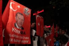UĞUR IŞILAK BİNLERCE KİŞİYİ ÇOŞTURDU