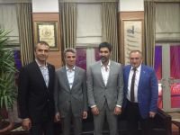 UĞUR IŞILAK BİNLERCE KİŞİYİ ÇOŞTURDU