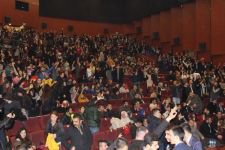 ÜLKÜCÜLER SALONA SIĞMADI