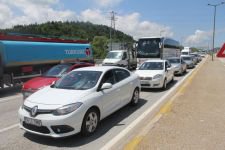 UZUN ARAÇ KUYRUKLARI OLUŞTU