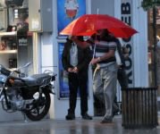 YAĞMUR VE DOLU 15 DAKİKA YAĞDI BÖYLE OLDU