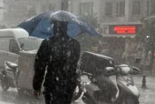 YAĞMUR VE DOLU 15 DAKİKA YAĞDI BÖYLE OLDU