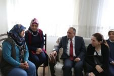 YAŞLI KADININ DUYGU DOLU ANLARI...