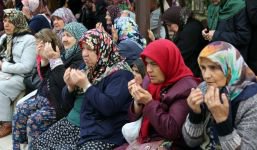 YÜZLERCE KİŞİ ŞEHİTLERİMİZE DUA ETTİ