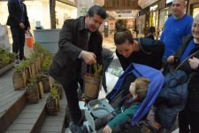 11 BİN FİDAN DAĞITILDI