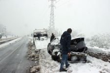 23 NİSAN'DA SAATLERCE KAR YAĞDI