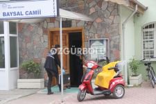 ALÇAKLAR HIRSIZLIK İÇİN CAMİYE GİRDİ