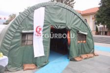 FOTOĞRAF SERGİSİNİN ÇADIRDA NE İŞİ VAR...