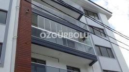 BALKONDA ÇALIŞAN İŞÇİYİ ELEKTRİK ÇARPTI