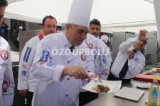 BAŞKAN YILMAZ HÜNERLERİNİ SERGİLEDİ