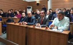 CHP'LİLER İHALENİN YAĞACAĞI SALONA GİRDİ