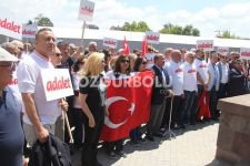 CHP'LİLER İLE POLİS ARASINDA GERGİNLİK